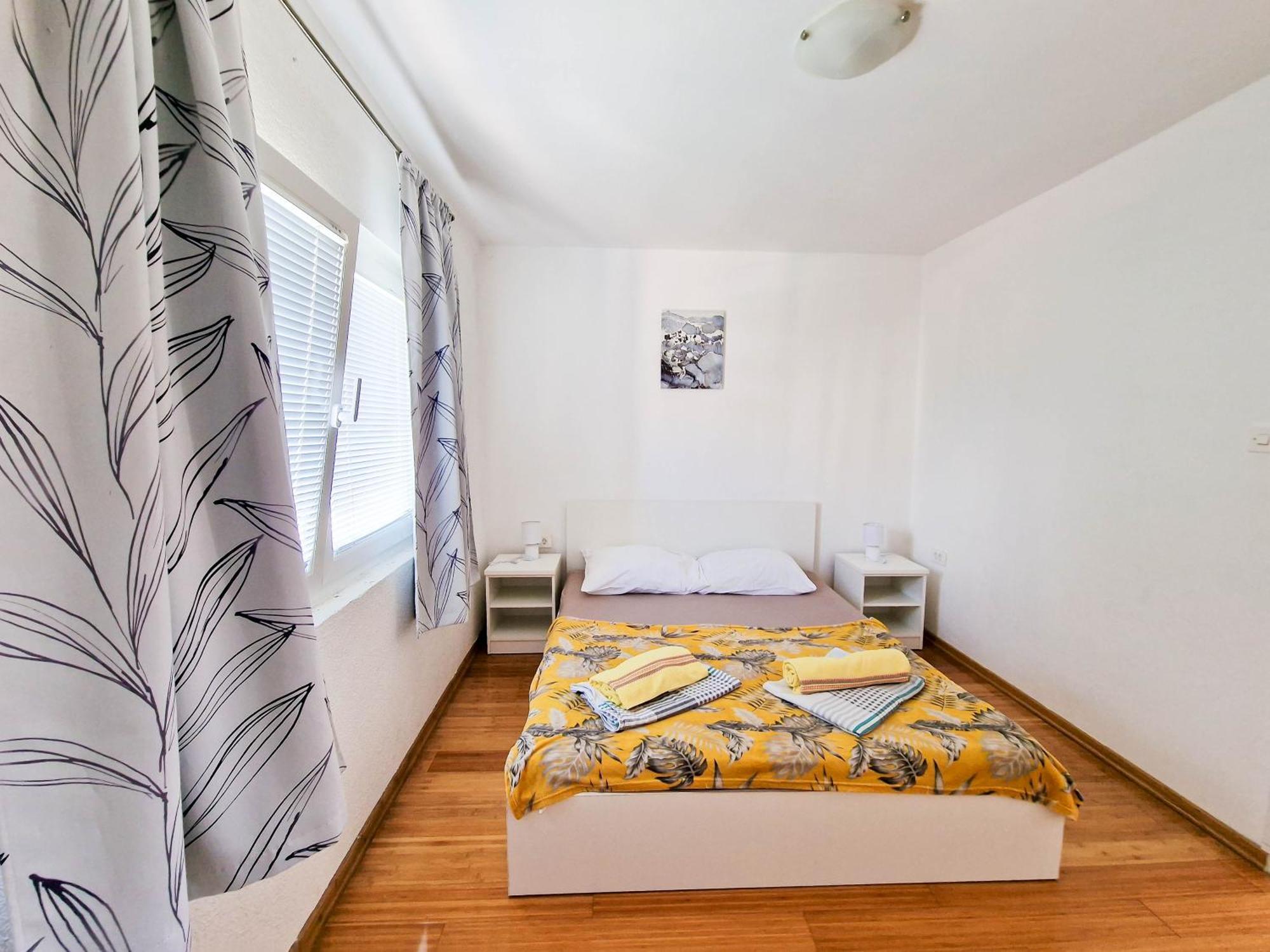 Flip - Flop Apartment โนวาลยา ภายนอก รูปภาพ