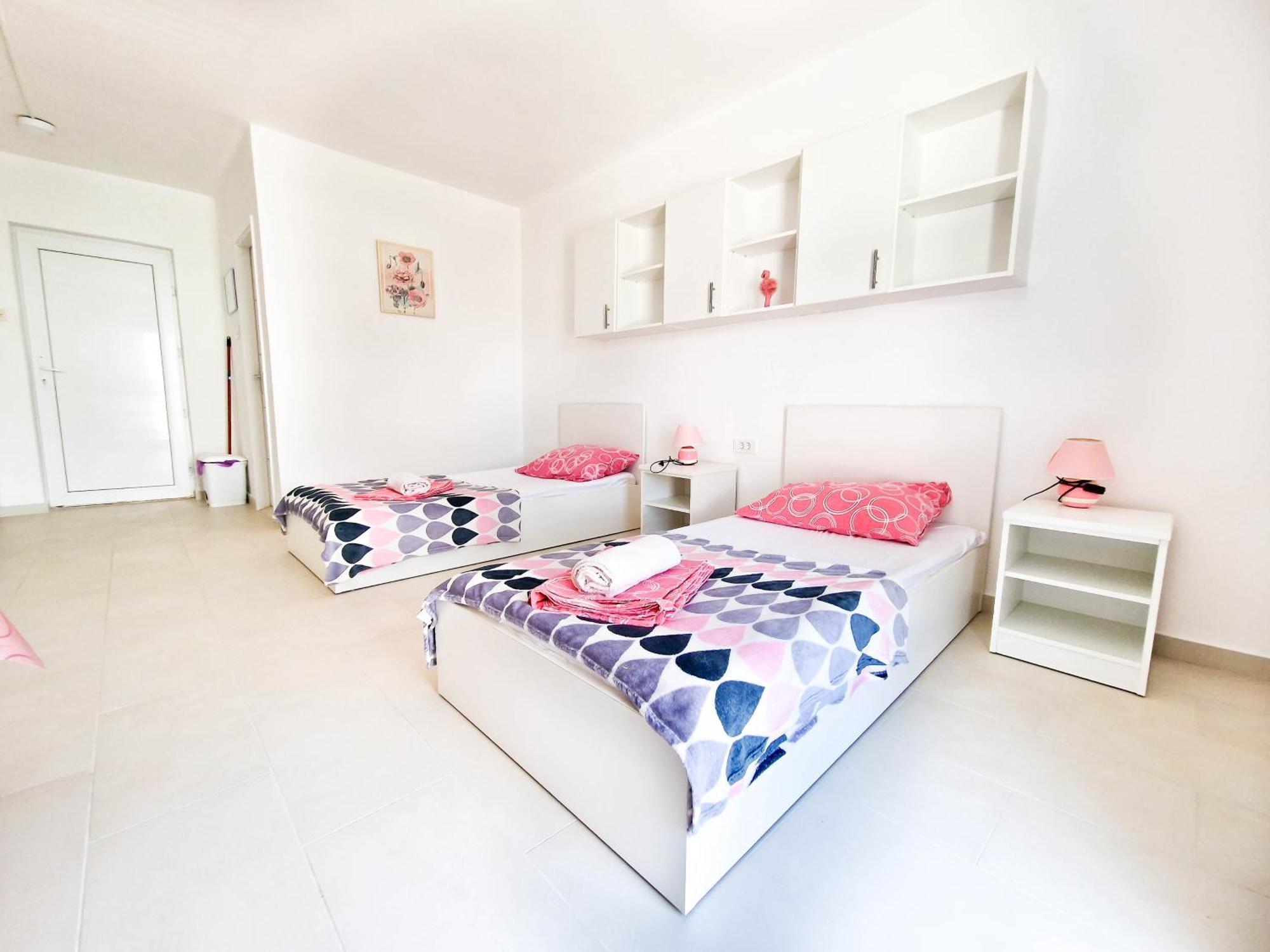 Flip - Flop Apartment โนวาลยา ภายนอก รูปภาพ