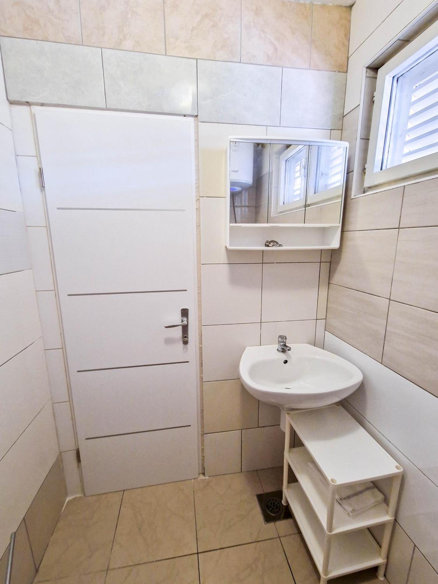Flip - Flop Apartment โนวาลยา ภายนอก รูปภาพ