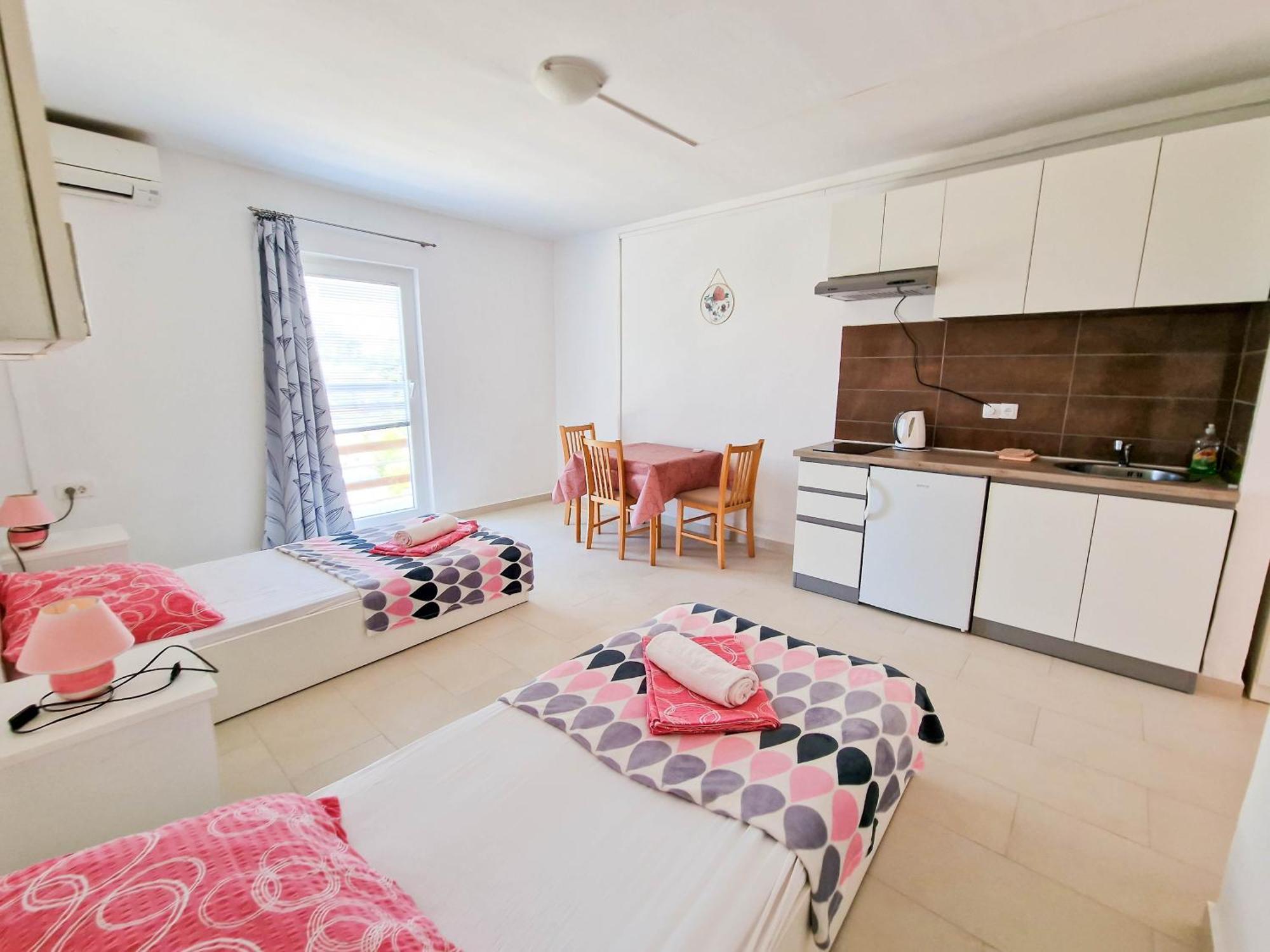 Flip - Flop Apartment โนวาลยา ภายนอก รูปภาพ