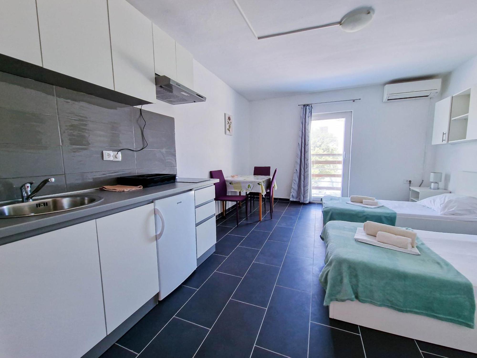 Flip - Flop Apartment โนวาลยา ภายนอก รูปภาพ