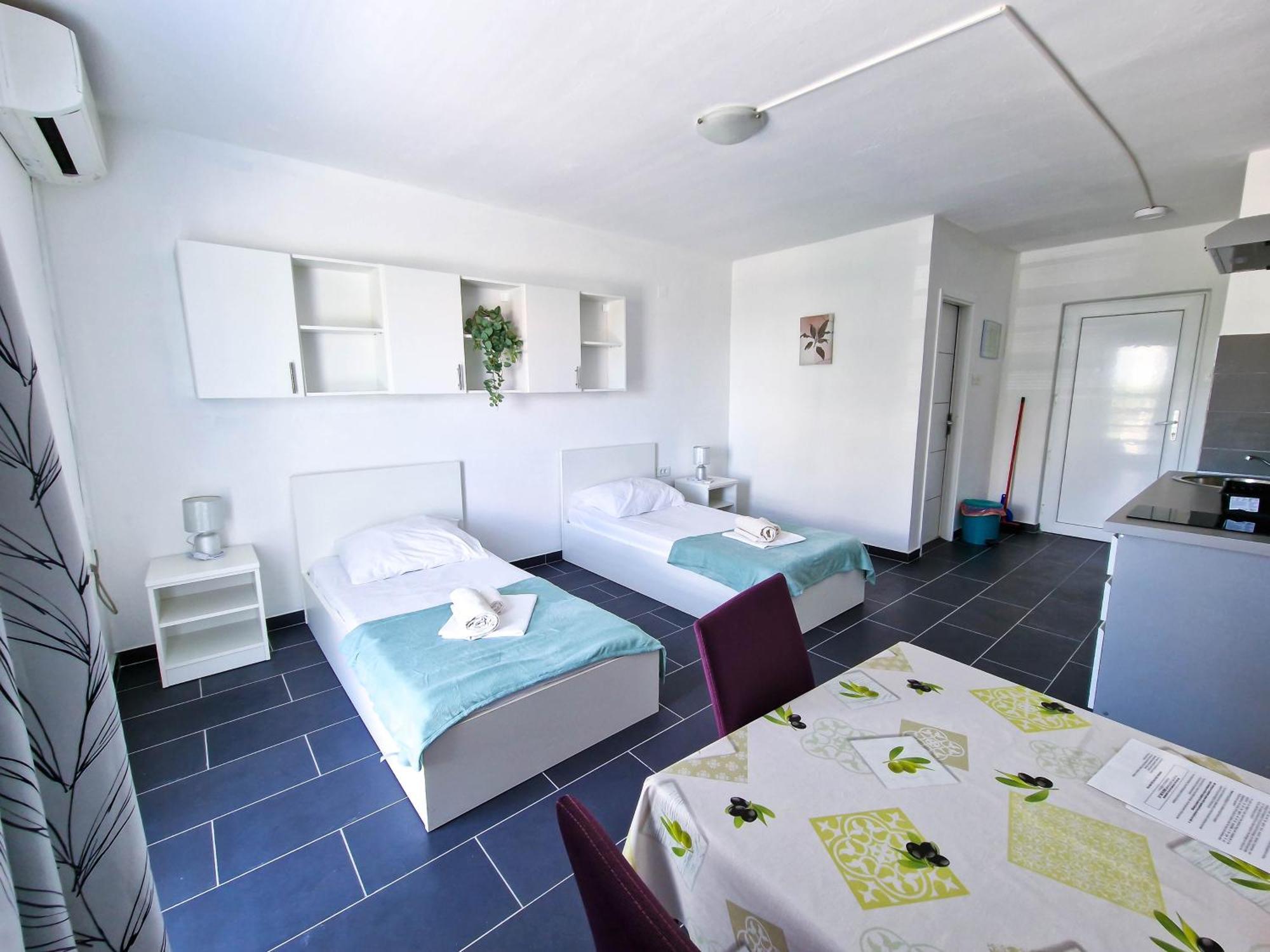 Flip - Flop Apartment โนวาลยา ภายนอก รูปภาพ