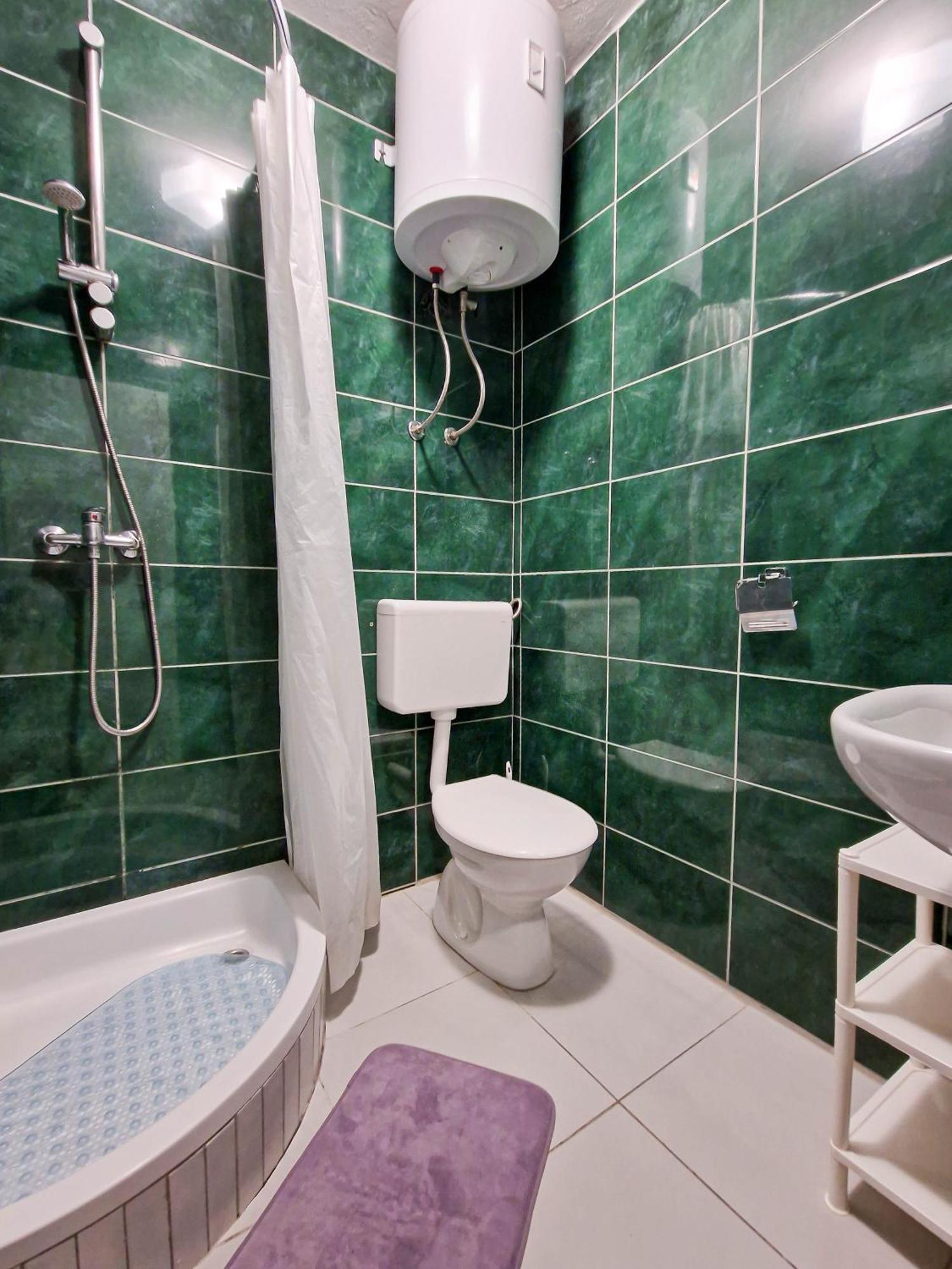 Flip - Flop Apartment โนวาลยา ภายนอก รูปภาพ