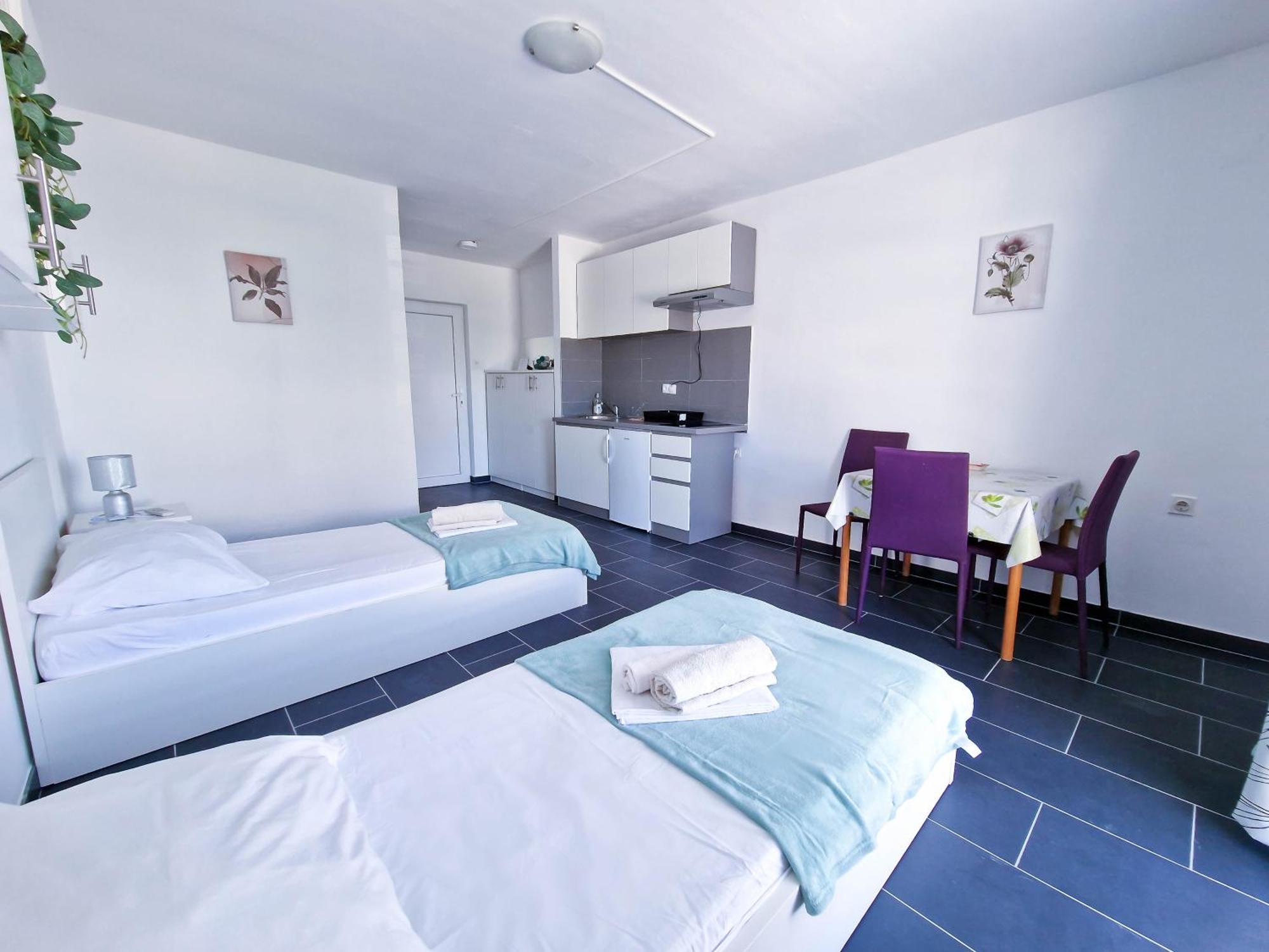 Flip - Flop Apartment โนวาลยา ภายนอก รูปภาพ